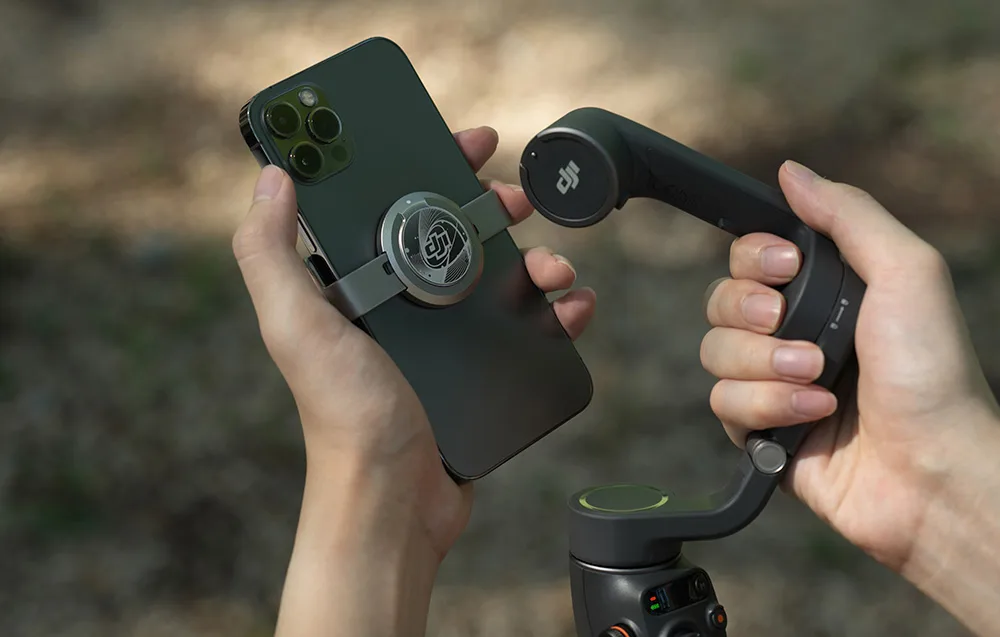 12DJI/Magnetic-smartphone-clamp-DJI-OM-4-OM-5-Osmo-Mobile-6-Osmo-Mobile-SE/7