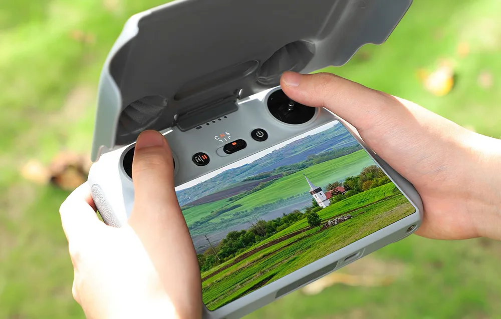 Osłona przeciwsłoneczna Sunnylife 2w1 do kontrolera DJI RC