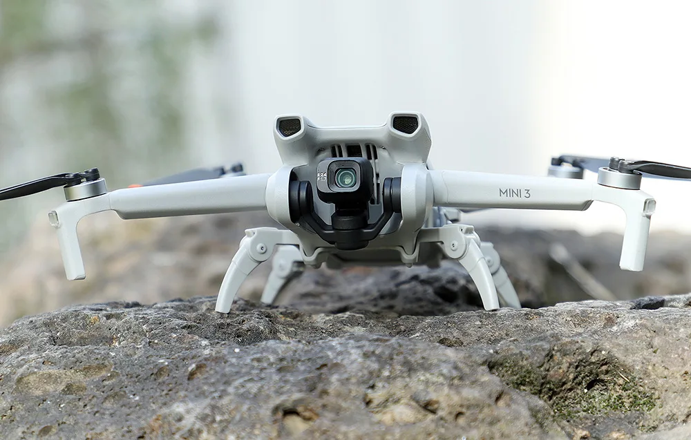 Montaż podwyższenia Sunnylife do DJI Mini 3