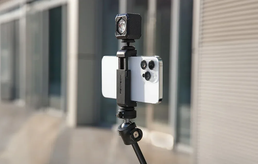 Wide smartphone compatibility of the PGYTECH Universal Mount P-CG-187