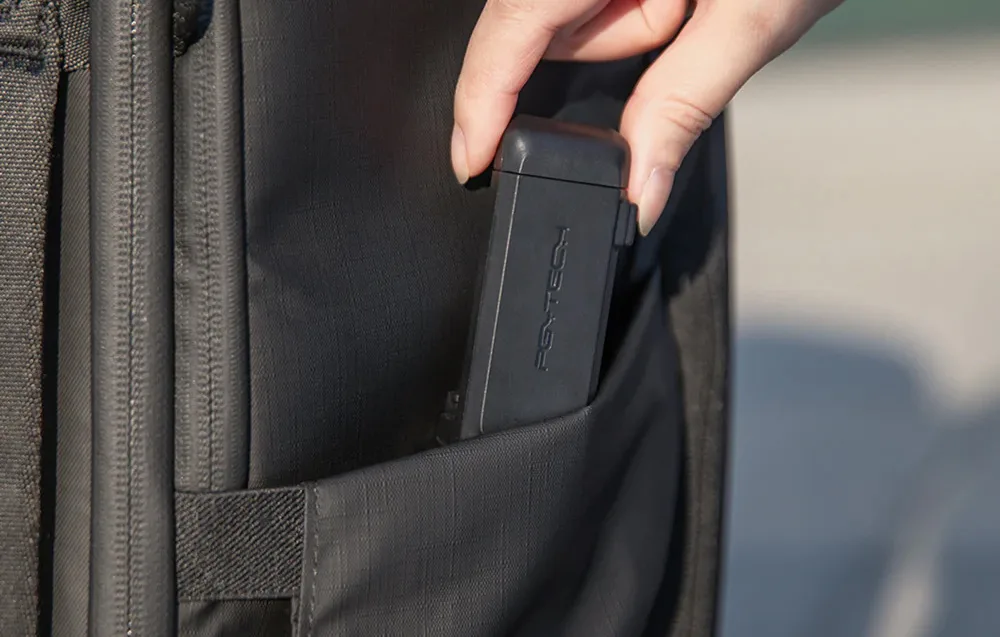 Compact and lightweight PGYTECH Universal Mount for smartphones