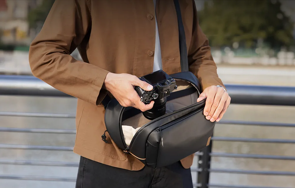 PGYTECH OneGo Solo V2 10L camera shoulder bag (black)