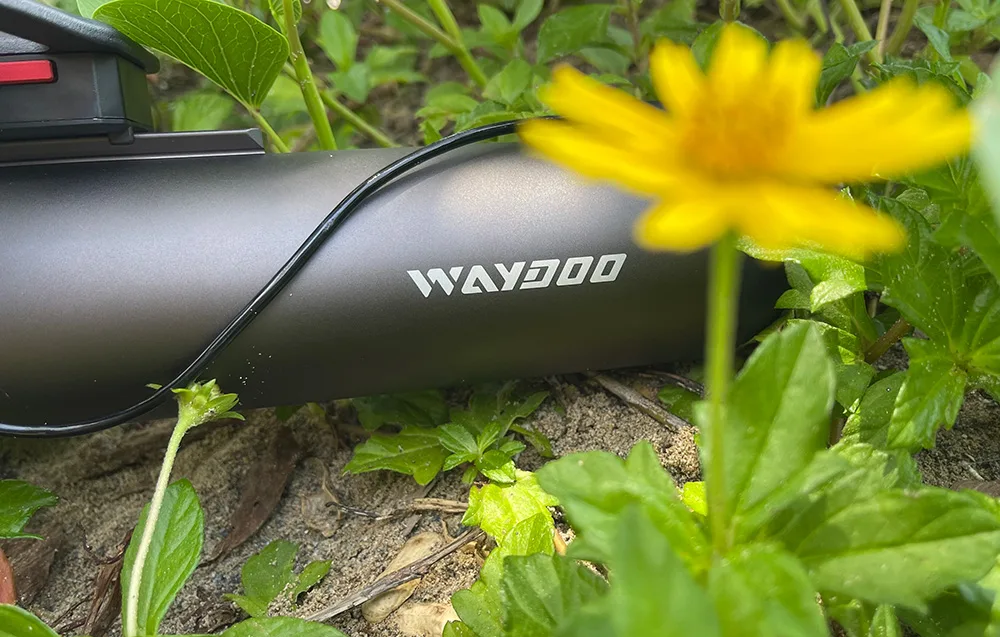 Ładowanie skutera Waydoo Subnado