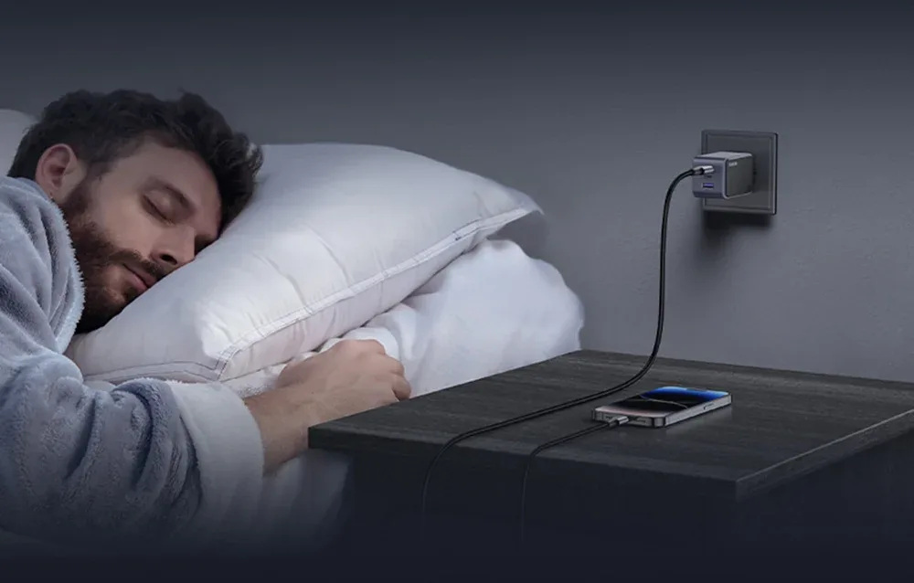 Ładowarka Ugreen Nexode Air w kolorze szarym