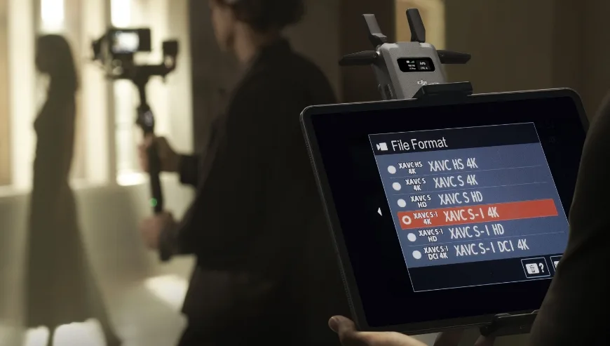 Nadajnik DJI SDR Transmission na planie filmowym