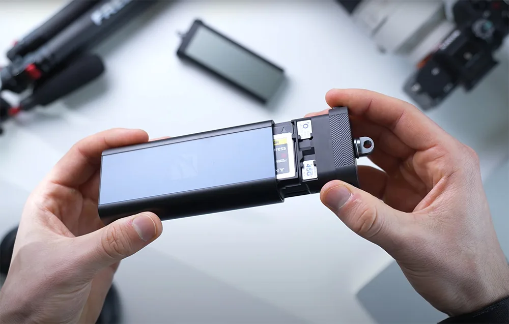 Зчитувач карт пам'яті Freewell Pro CF A/B, SD, TF