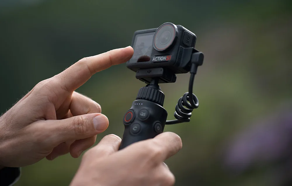 Kompaktowy uchwyt ładujący DJI Osmo Action