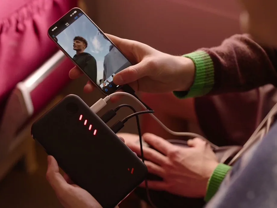 VITURE Pro Mobile Dock - HDMI and USB-C connectivity