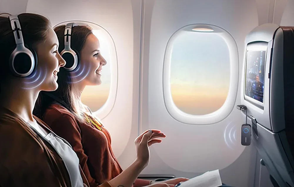 Ugreen CM671 з авіаційним адаптером для використання в літаку