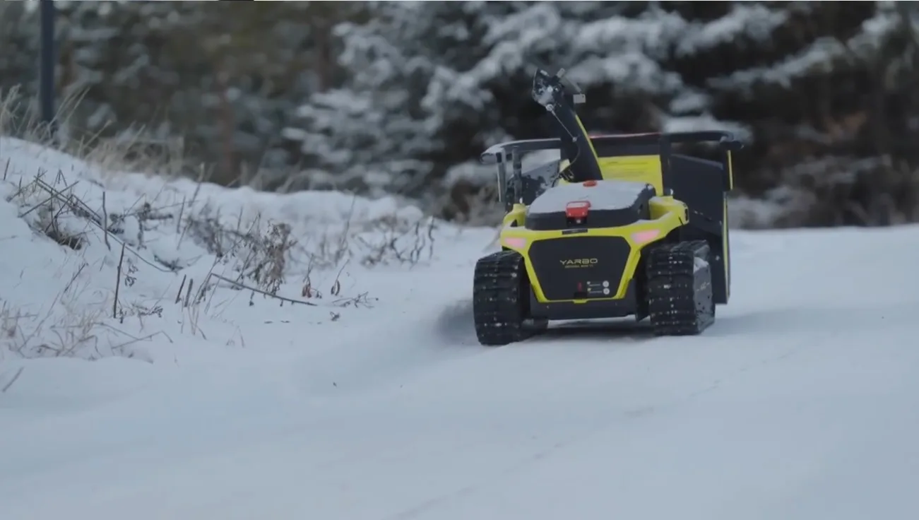 Robot modułowy Yarbo Yard + moduł odśnieżający + moduł koszący