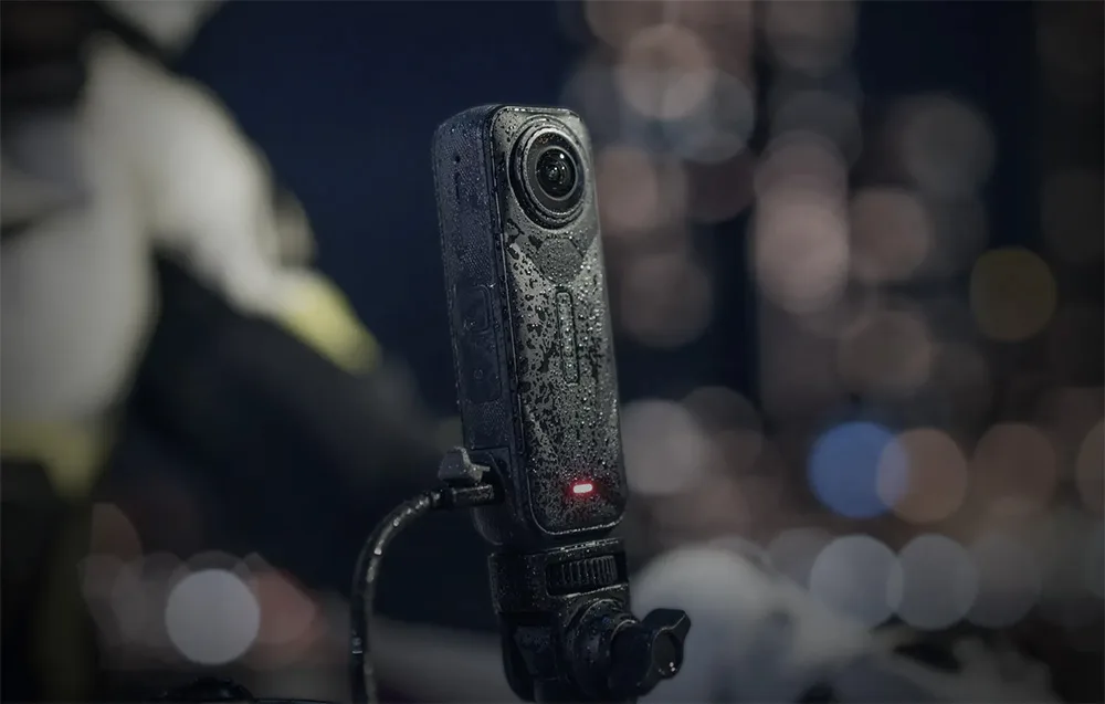 Insta360 X5 USB port cover