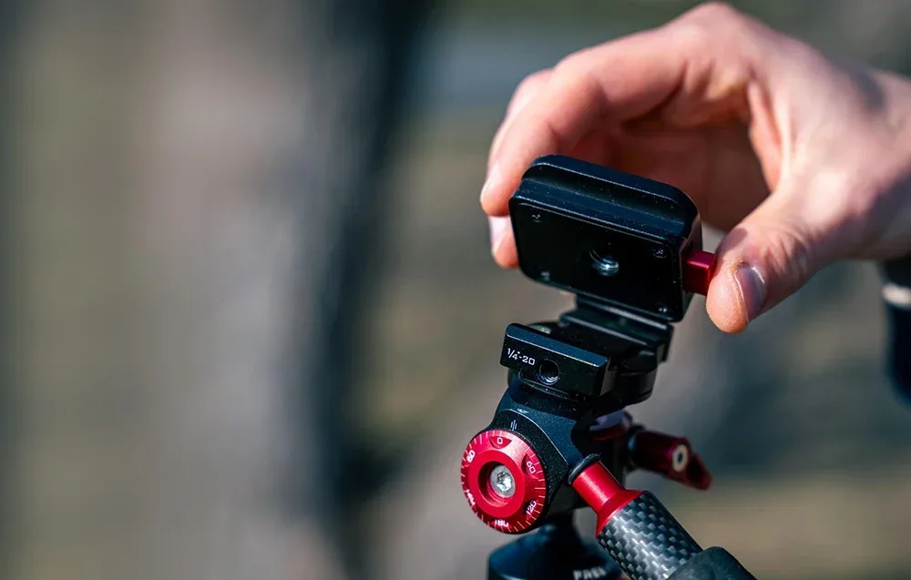 Freewell quick release plate with tripod mount