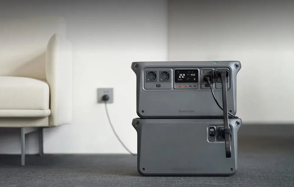Компактна батарея DJI Power 2000 великої ємності