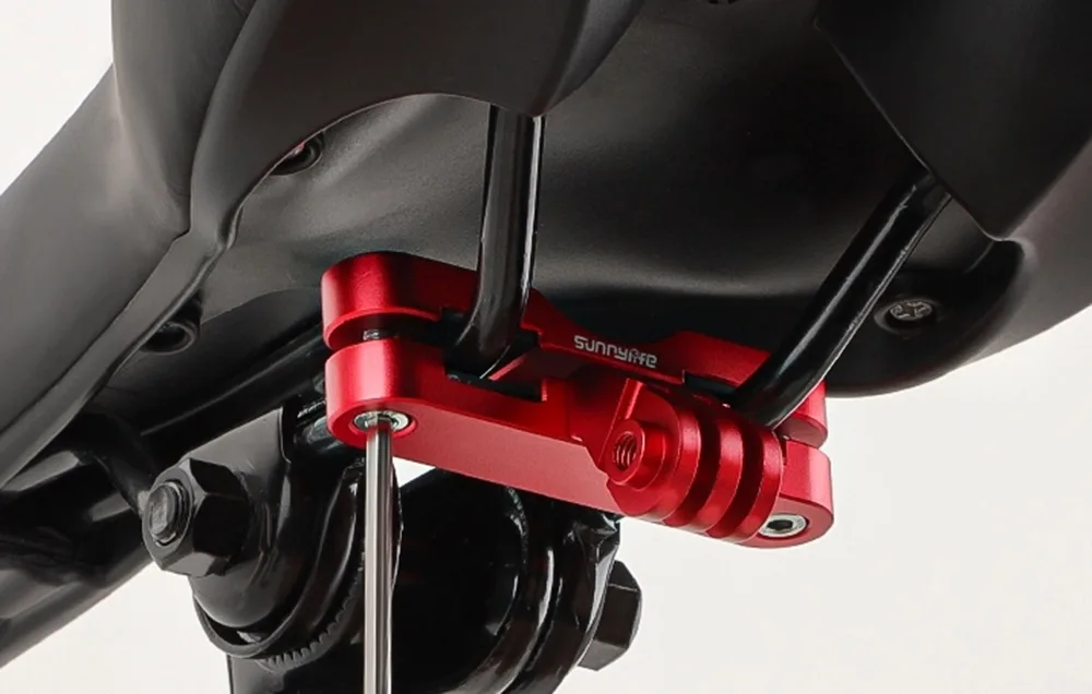 Easy installation of the Sunnylife ZJ942-R bicycle mount under the saddle