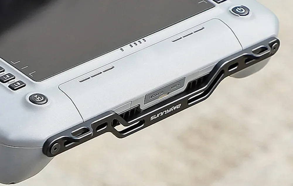 Durable CNC aluminum hook and premium strap on Sunnylife GS998