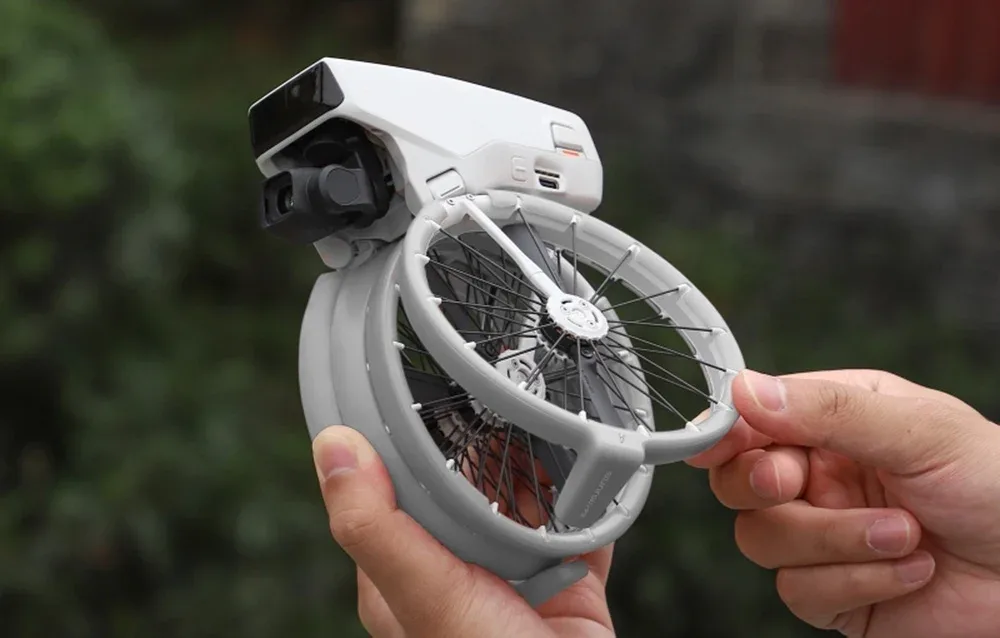 Sunnylife propeller guards for DJI Flip ready for transport and storage