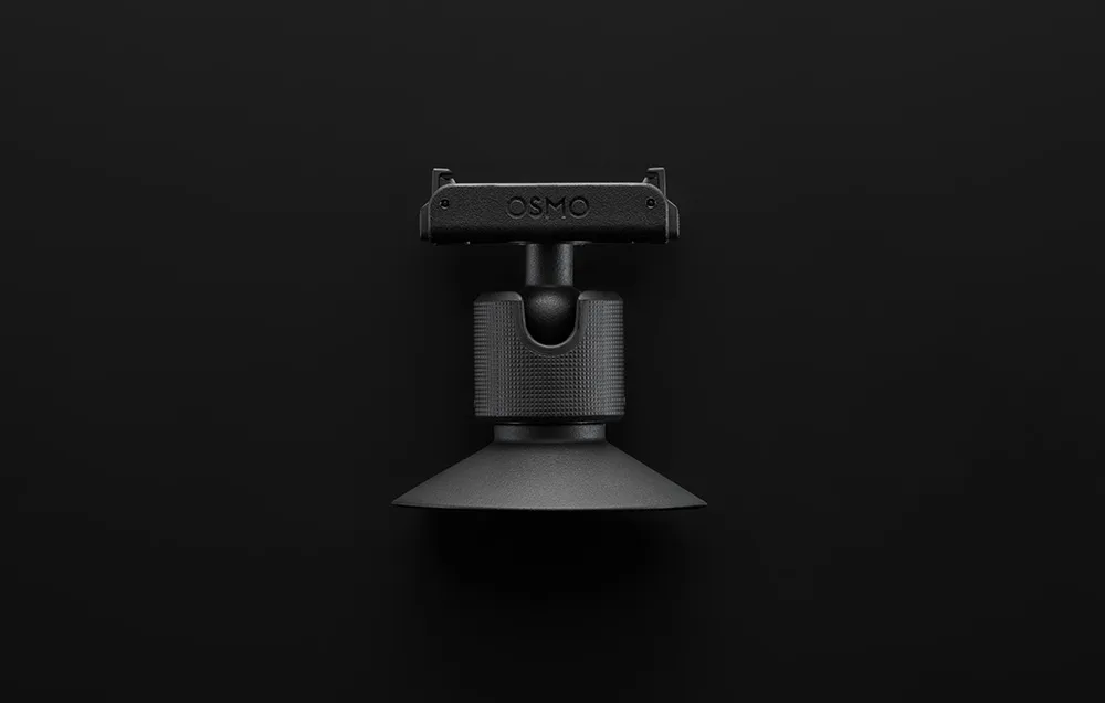 Magnetyczny adapter kulowy DJI Osmo Nano przedstawiony od przodu na czarnym tle