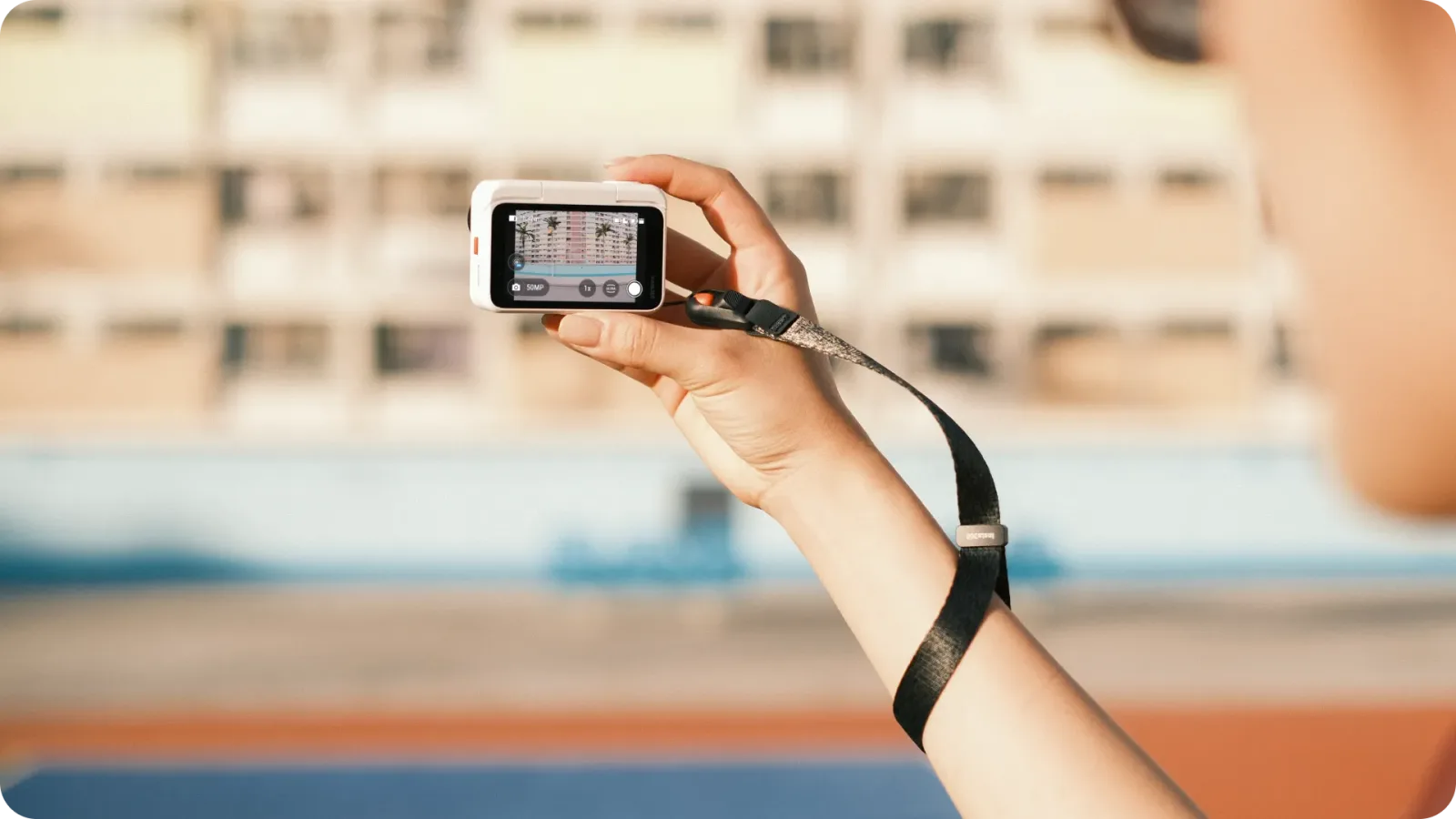 Regulowany, wygodny pasek na nadgarstek Insta360