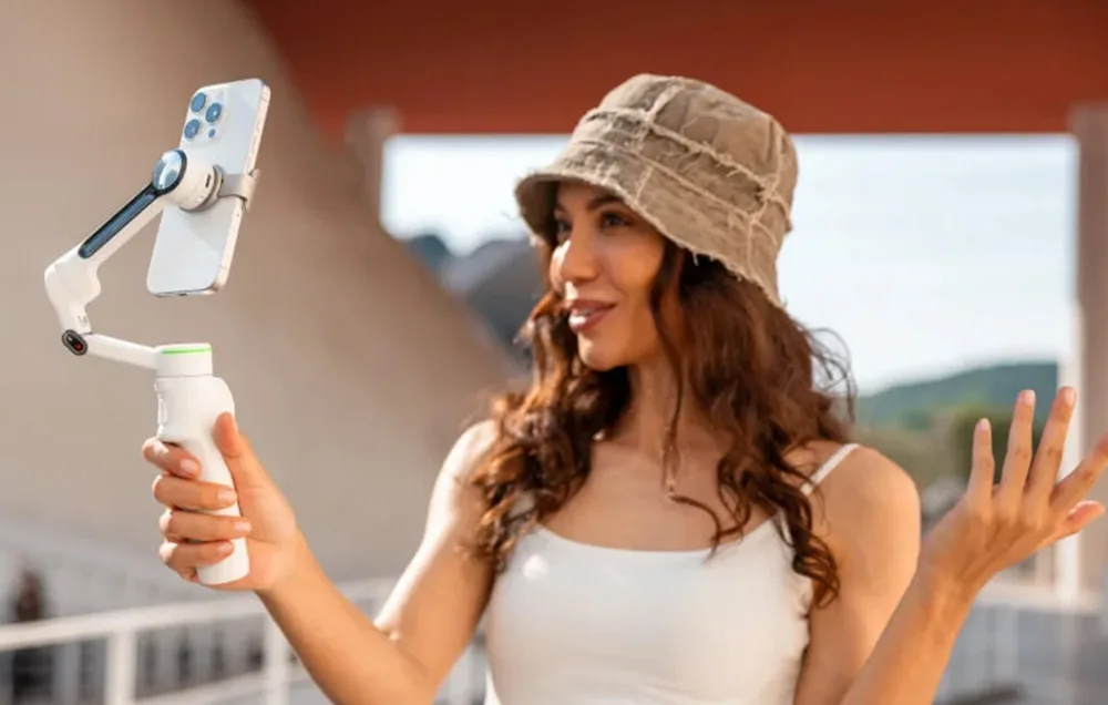 Insta360 Flow 2 Pro Creator Stabilizer Bundle (white)