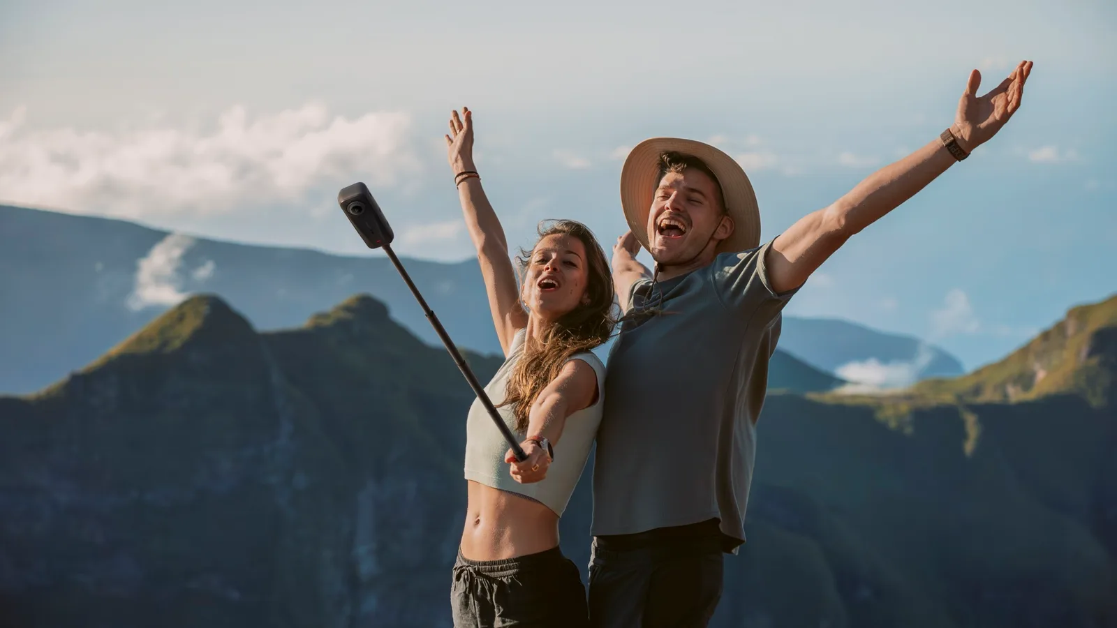 Kamera sferyczna 360° z zestawem akcesoriów Insta360 X4 Air Starter Bundle