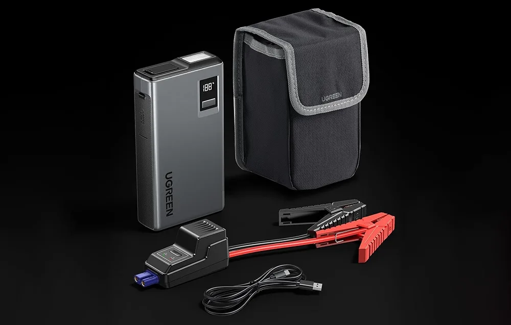 UGREEN ES702 compact jump starter with storage accessories