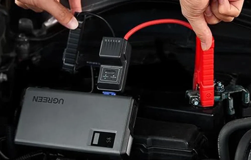 How to use the UGREEN ES702 jump starter