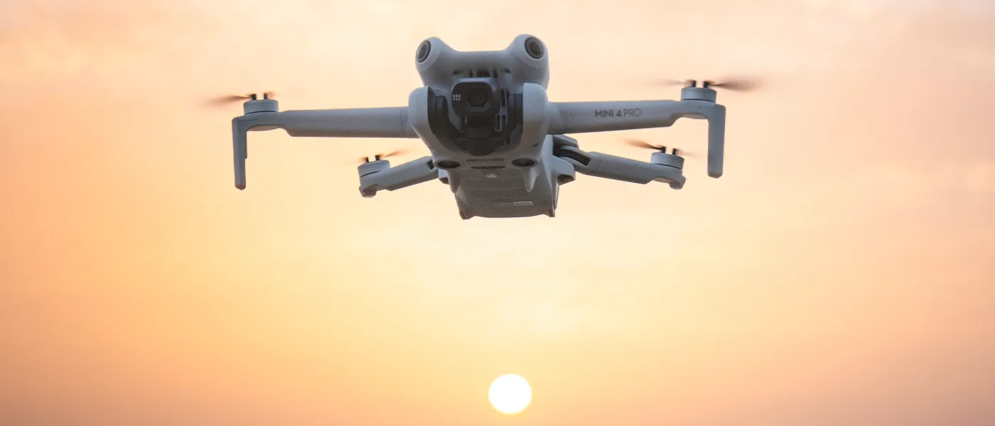 DJI Mini 4 lifestyle zachód słońca