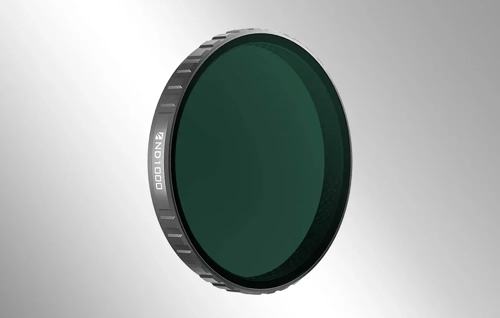 Filtr Freewell ND1000 do kamery Osmo Action – zbliżenie na okrągłą konstrukcję i oznaczenie gęstości optycznej.
