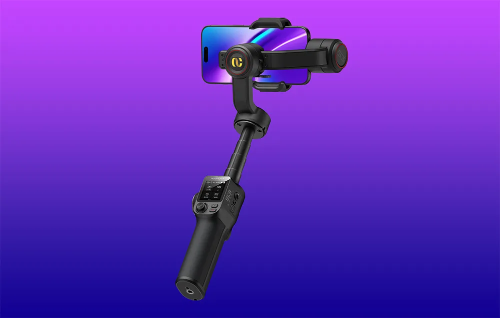 Gimbal ze smartfonem w dynamicznym ujęciu na tle gradientowym, prezentacja produktu.