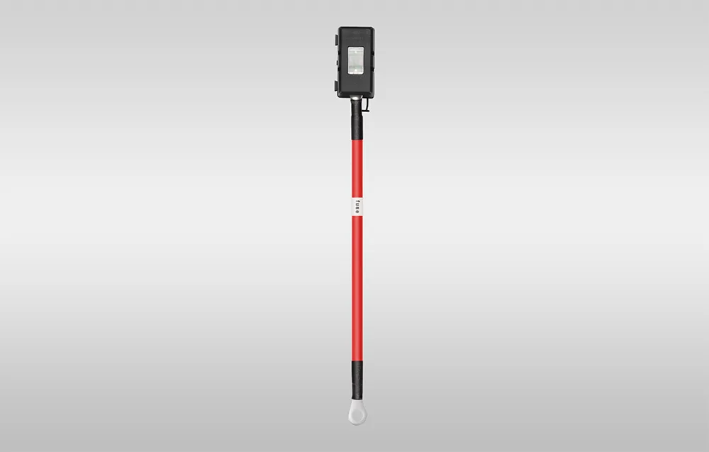 Czarno-czerwony kabel bezpiecznika EcoFlow na szarym tle