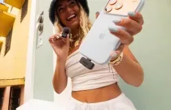 GoPro Wireless Mic USB Kit podłączony do smartfona