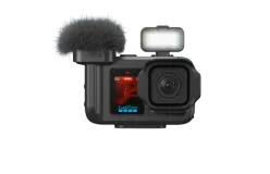 Lampa GoPro Light Mod 2 zamontowana przy kamerze