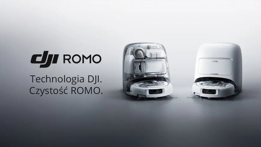 Dwa roboty sprzątające ROMO z technologią DJI, jeden z otwartą stacją dokującą pokazującą wnętrze. Obok napis DJI ROMO. Technologia DJI. Czystość ROMO