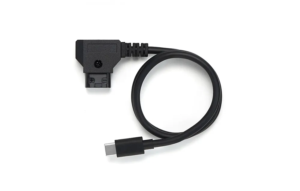 Kątowy kabel wideo USB-C DJI SDR Transmission 2 (DP, 50 cm) na białym tle